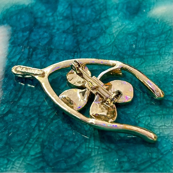 Vintage Wishbone Four Lead Clover Brooch signed Gerry’S - Picture 4 of 7